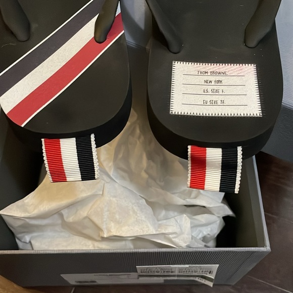 THOM BROWNE SANDALS - Picture 8 of 16